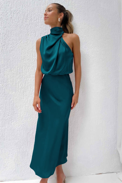 Vestido Midi Satinado Verde con Cuello Halter