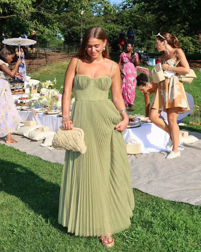 Vestido Midi Verde Plisado con Tirantes Finos