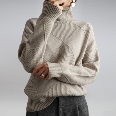 GEOMETRIC ELEGANCE Sweater™