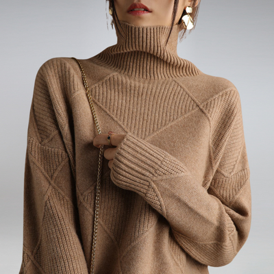 GEOMETRIC ELEGANCE Sweater™