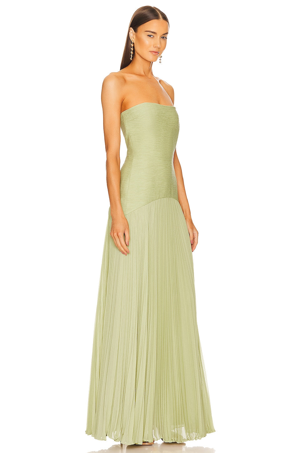 Vestido Largo Strapless con Falda Plisada – Verde Suave
