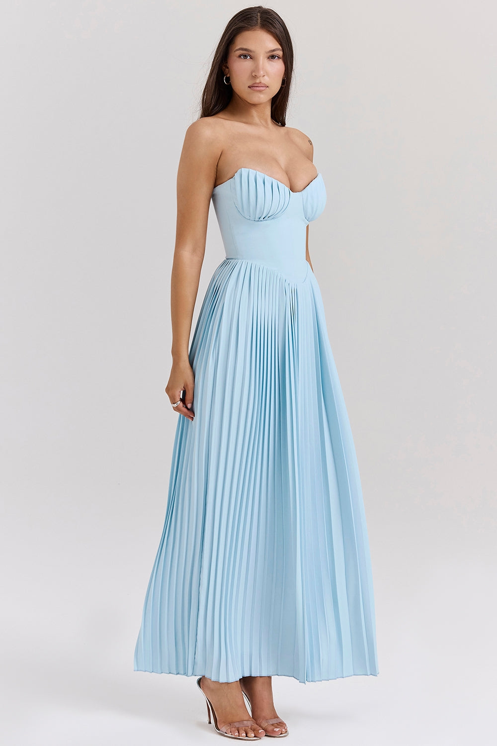 Vestido Largo Strapless Plisado con Corset – Azul Cielo