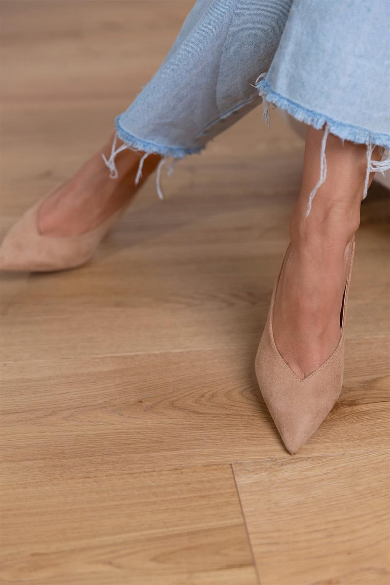 Zapatos de mujer – Elegancia nude que estiliza al instante